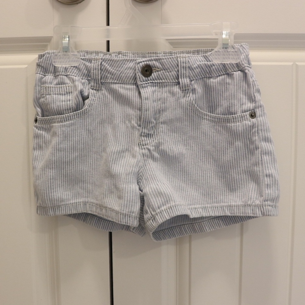 Crazy 8 White and Blue striped shorts